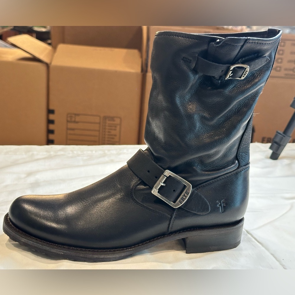 NEW Frye Women’s Veronica Shorty Black Leather Combat Boots, New, 9.5 M Women’s